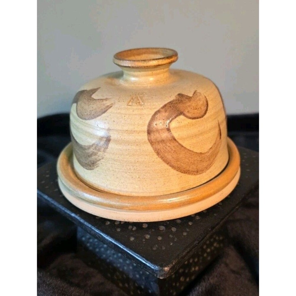 Studio Art Pottery Cheese Butter Dish Dome Lid Tan Rustic Ceramic - Ardington UK